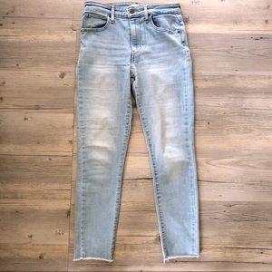 Levi’s 721 High Rise Skinny Jeans 29